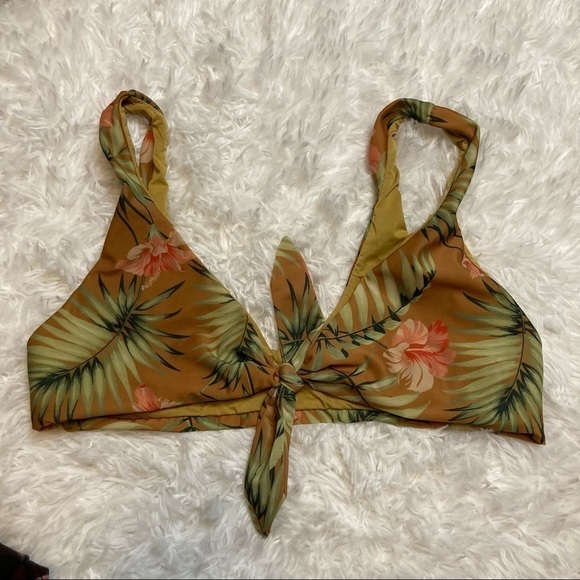 Sincerely Jules Maui Floral Palm Tree Twist Front Bikini Top - Picture 2 of 7